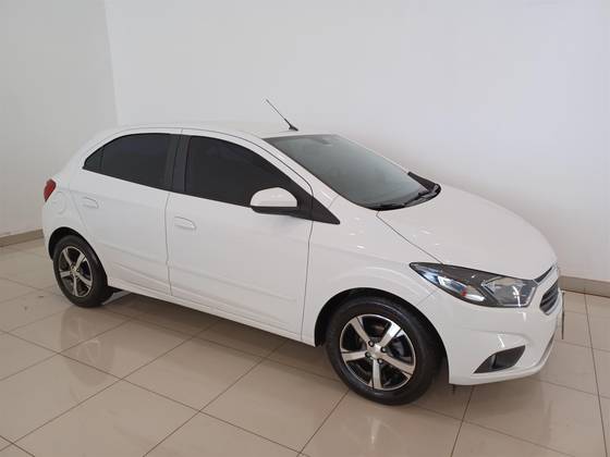 CHEVROLET ONIX 1.4 MPFI LTZ 8V FLEX 4P AUTOMÁTICO CHEVROLET ONIX 1.4 MPFI LTZ 8V FLEX 4P AUTOMÁTICO
